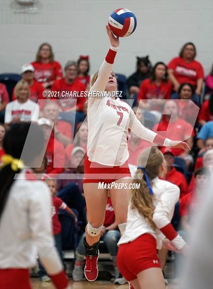 Thumbnail 3 in Burton vs. Granger (UIL 2A Bi-District Playoff) photogallery.