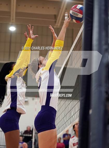 Thumbnail 3 in Burton vs. Granger (UIL 2A Bi-District Playoff) photogallery.