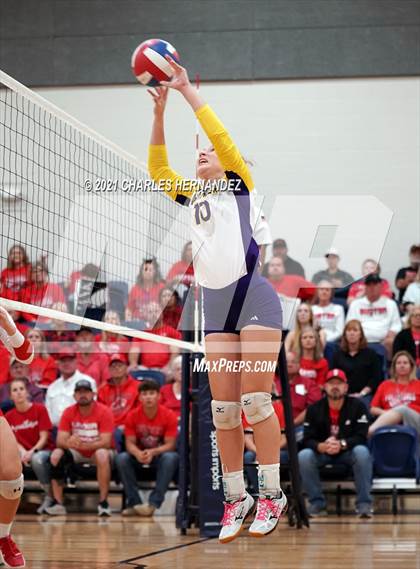 Thumbnail 2 in Burton vs. Granger (UIL 2A Bi-District Playoff) photogallery.