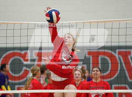 Thumbnail 2 in Burton vs. Granger (UIL 2A Bi-District Playoff) photogallery.
