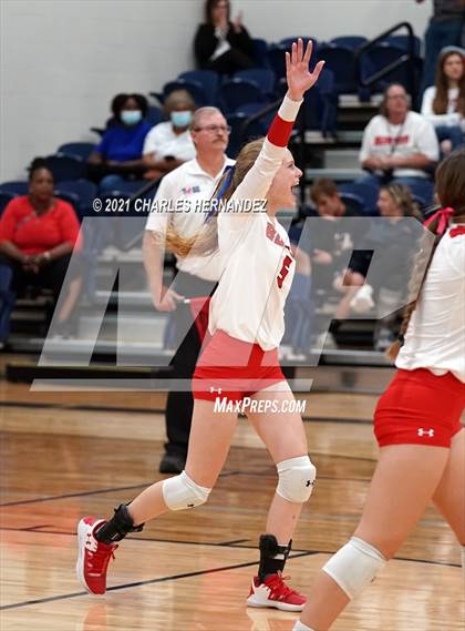 Thumbnail 3 in Burton vs. Granger (UIL 2A Bi-District Playoff) photogallery.