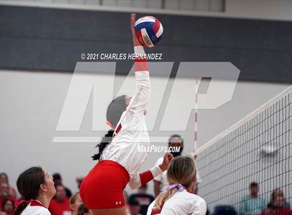Thumbnail 2 in Burton vs. Granger (UIL 2A Bi-District Playoff) photogallery.