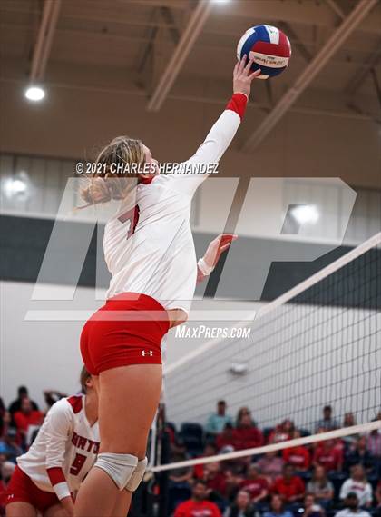Thumbnail 3 in Burton vs. Granger (UIL 2A Bi-District Playoff) photogallery.