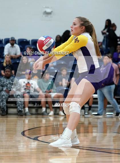 Thumbnail 2 in Burton vs. Granger (UIL 2A Bi-District Playoff) photogallery.