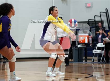 Thumbnail 3 in Burton vs. Granger (UIL 2A Bi-District Playoff) photogallery.
