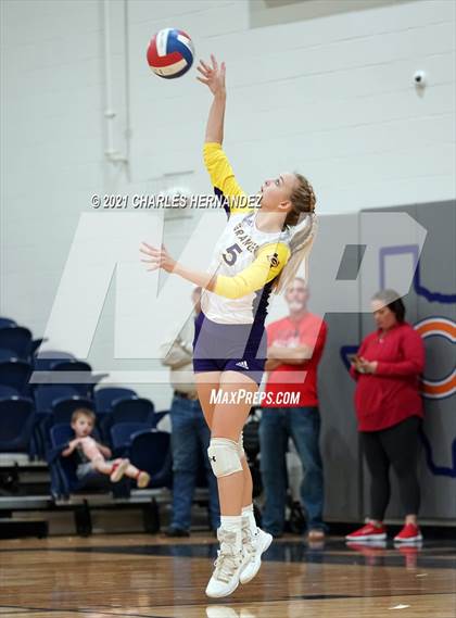 Thumbnail 3 in Burton vs. Granger (UIL 2A Bi-District Playoff) photogallery.