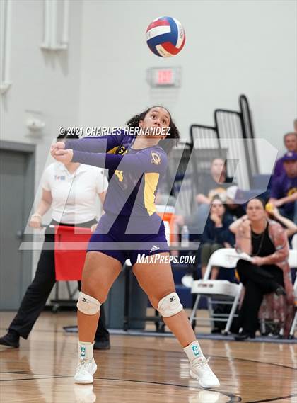 Thumbnail 2 in Burton vs. Granger (UIL 2A Bi-District Playoff) photogallery.