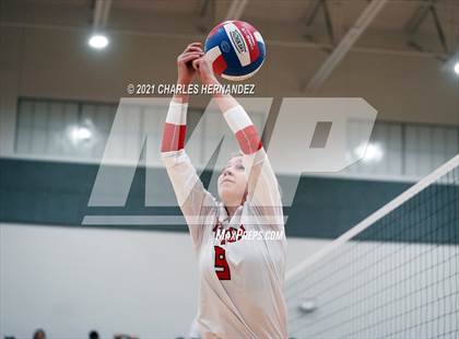 Thumbnail 1 in Burton vs. Granger (UIL 2A Bi-District Playoff) photogallery.