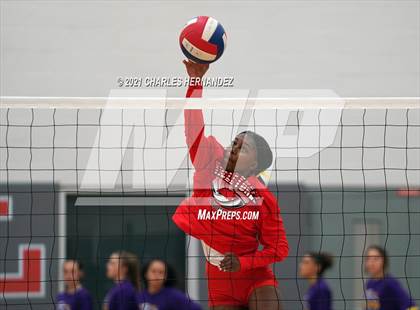 Thumbnail 1 in Burton vs. Granger (UIL 2A Bi-District Playoff) photogallery.