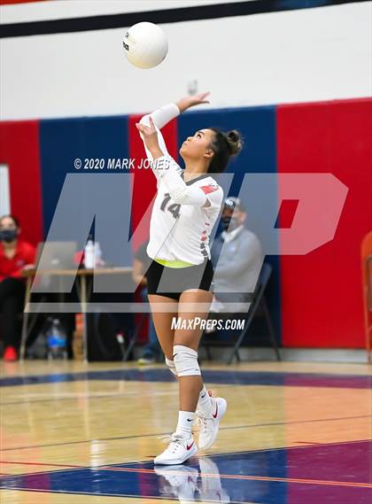 Thumbnail 2 in Anthem Prep vs. Mogollon (AIA 1A Semifinal) photogallery.