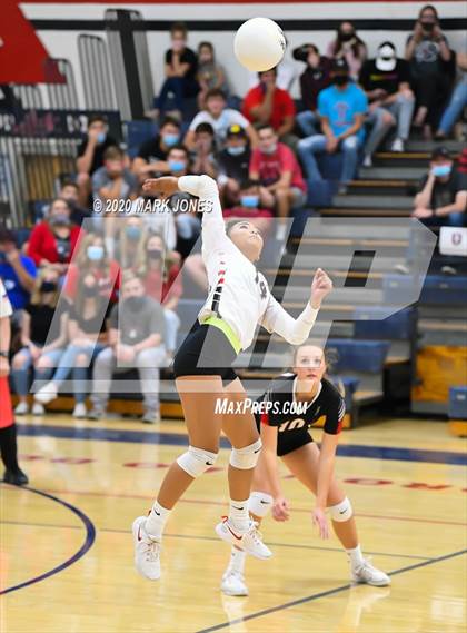 Thumbnail 3 in Anthem Prep vs. Mogollon (AIA 1A Semifinal) photogallery.