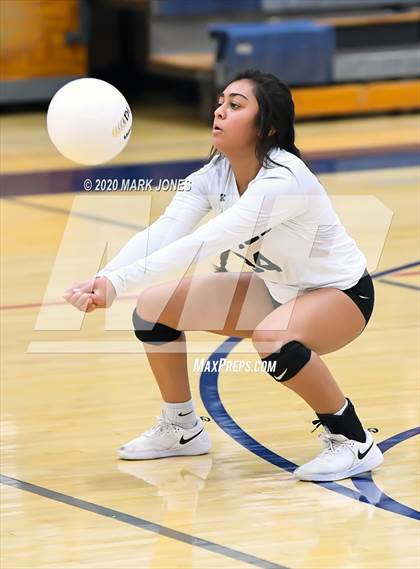 Thumbnail 2 in Anthem Prep vs. Mogollon (AIA 1A Semifinal) photogallery.