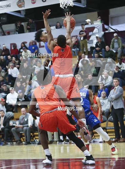 Thumbnail 1 in Vermont Academy vs. IMG Academy (Spalding Hoophall Classic) photogallery.