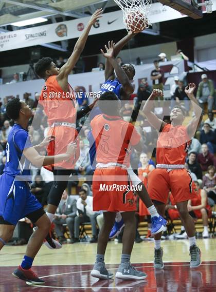 Thumbnail 3 in Vermont Academy vs. IMG Academy (Spalding Hoophall Classic) photogallery.