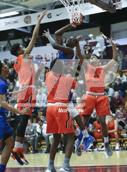 Thumbnail 2 in Vermont Academy vs. IMG Academy (Spalding Hoophall Classic) photogallery.
