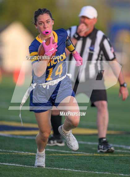 Thumbnail 2 in Fairport @ Victor photogallery.