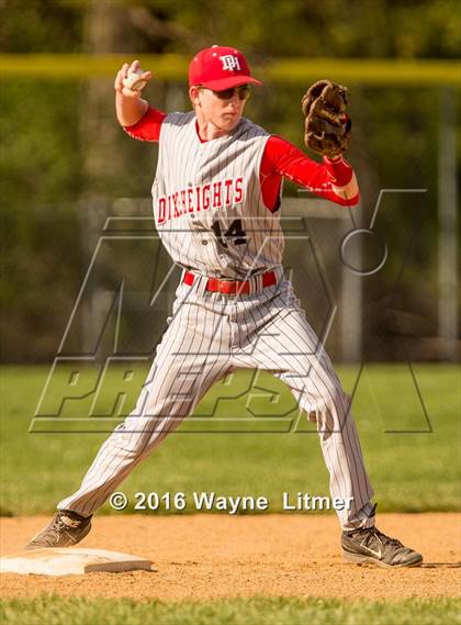 Thumbnail 1 in Dixie @ Lloyd photogallery.