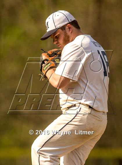 Thumbnail 1 in Dixie @ Lloyd photogallery.