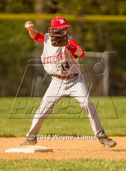 Thumbnail 3 in Dixie @ Lloyd photogallery.