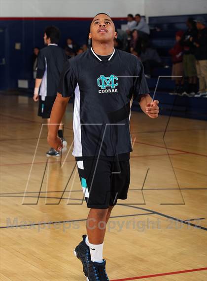 Thumbnail 2 in Contreras @ Bellarmine-Jefferson (Bell-Jeff Holiday Classic) photogallery.