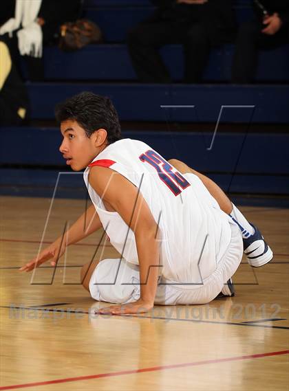 Thumbnail 3 in Contreras @ Bellarmine-Jefferson (Bell-Jeff Holiday Classic) photogallery.