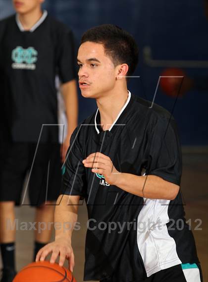 Thumbnail 1 in Contreras @ Bellarmine-Jefferson (Bell-Jeff Holiday Classic) photogallery.