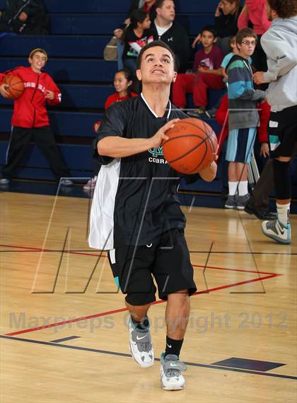 Thumbnail 1 in Contreras @ Bellarmine-Jefferson (Bell-Jeff Holiday Classic) photogallery.