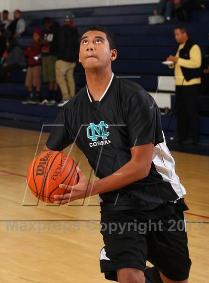 Thumbnail 2 in Contreras @ Bellarmine-Jefferson (Bell-Jeff Holiday Classic) photogallery.
