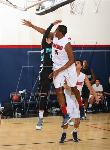Thumbnail 2 in Contreras @ Bellarmine-Jefferson (Bell-Jeff Holiday Classic) photogallery.