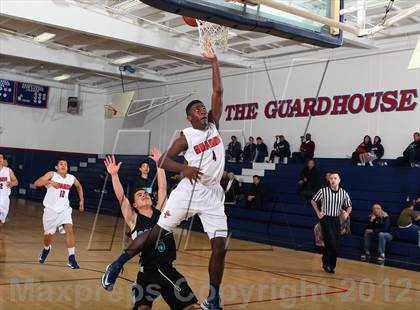 Thumbnail 3 in Contreras @ Bellarmine-Jefferson (Bell-Jeff Holiday Classic) photogallery.