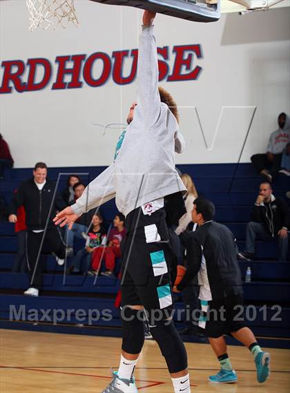Thumbnail 1 in Contreras @ Bellarmine-Jefferson (Bell-Jeff Holiday Classic) photogallery.