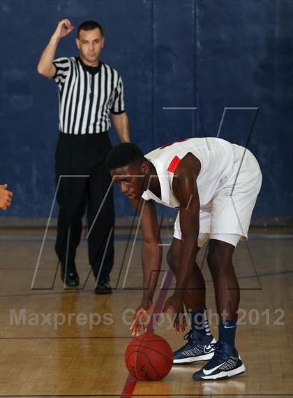Thumbnail 3 in Contreras @ Bellarmine-Jefferson (Bell-Jeff Holiday Classic) photogallery.