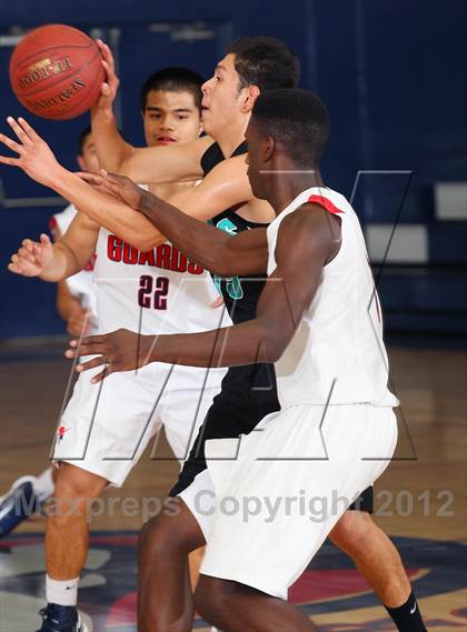 Thumbnail 3 in Contreras @ Bellarmine-Jefferson (Bell-Jeff Holiday Classic) photogallery.