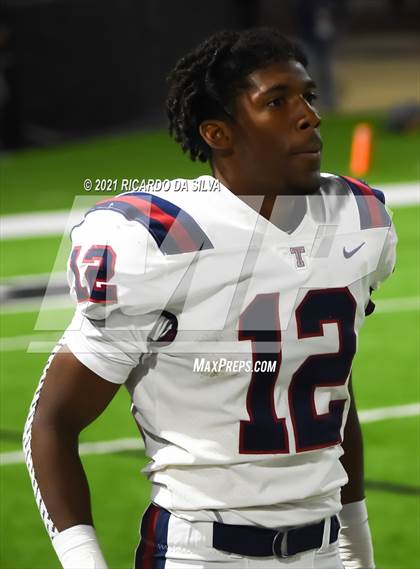 Thumbnail 3 in Jersey Village vs Tompkins (UIL 6A Area Playoff) photogallery.
