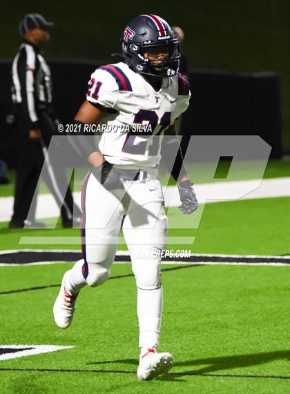 Thumbnail 2 in Jersey Village vs Tompkins (UIL 6A Area Playoff) photogallery.