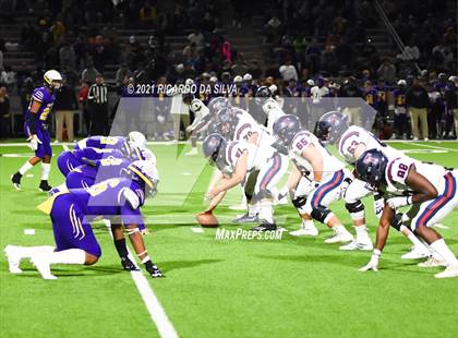 Thumbnail 1 in Jersey Village vs Tompkins (UIL 6A Area Playoff) photogallery.