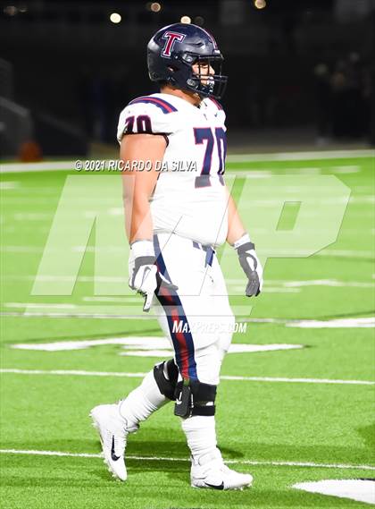 Thumbnail 2 in Jersey Village vs Tompkins (UIL 6A Area Playoff) photogallery.