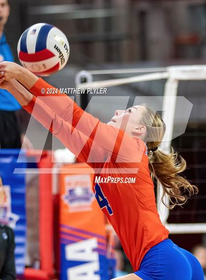 Thumbnail 3 in Marvin Ridge vs Cardinal Gibbons (NCHSAA 4A Final) photogallery.