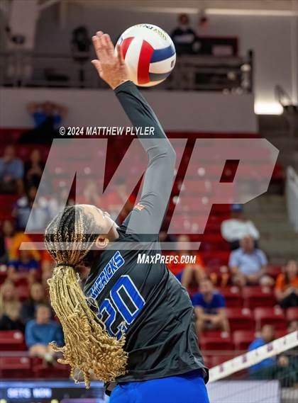 Thumbnail 3 in Marvin Ridge vs Cardinal Gibbons (NCHSAA 4A Final) photogallery.