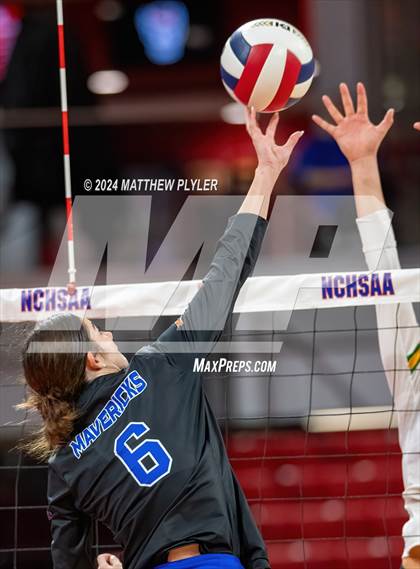 Thumbnail 2 in Marvin Ridge vs Cardinal Gibbons (NCHSAA 4A Final) photogallery.
