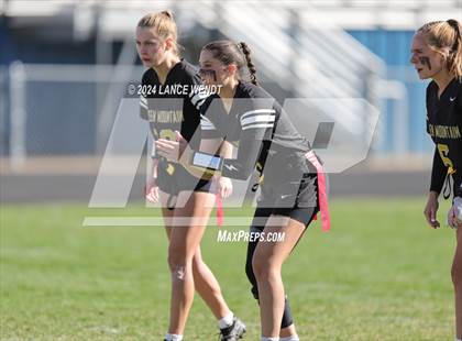 Thumbnail 2 in Green Mountain vs. Elizabeth (CHSAA 4A Second Round) photogallery.