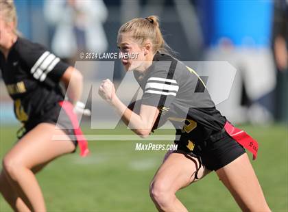 Thumbnail 2 in Green Mountain vs. Elizabeth (CHSAA 4A Second Round) photogallery.
