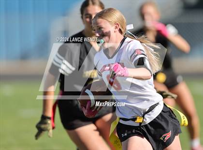 Thumbnail 1 in Green Mountain vs. Elizabeth (CHSAA 4A Second Round) photogallery.