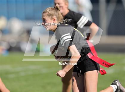 Thumbnail 3 in Green Mountain vs. Elizabeth (CHSAA 4A Second Round) photogallery.
