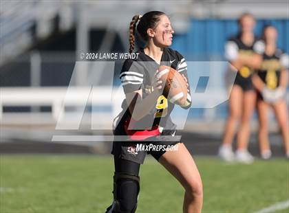 Thumbnail 2 in Green Mountain vs. Elizabeth (CHSAA 4A Second Round) photogallery.