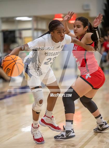 Thumbnail 2 in Imperial vs. Mater Dei Catholic (CIF SDS D1 Championship) photogallery.