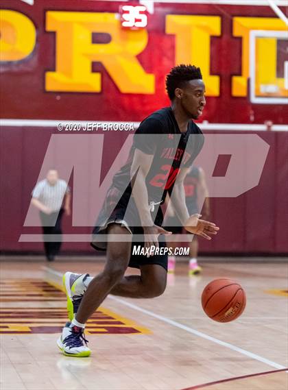 Thumbnail 3 in Valley View @ Simi Valley (CIF SS D3A Playoff 2nd Round) photogallery.