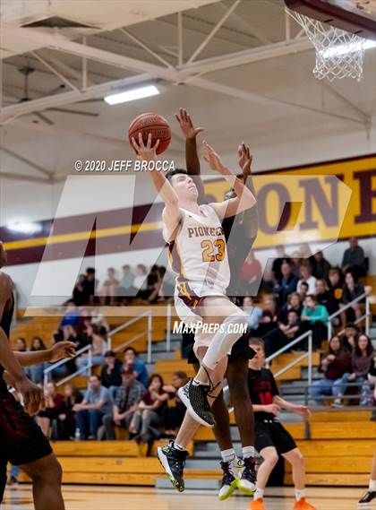 Thumbnail 2 in Valley View @ Simi Valley (CIF SS D3A Playoff 2nd Round) photogallery.