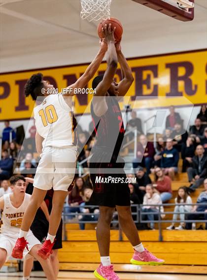 Thumbnail 3 in Valley View @ Simi Valley (CIF SS D3A Playoff 2nd Round) photogallery.