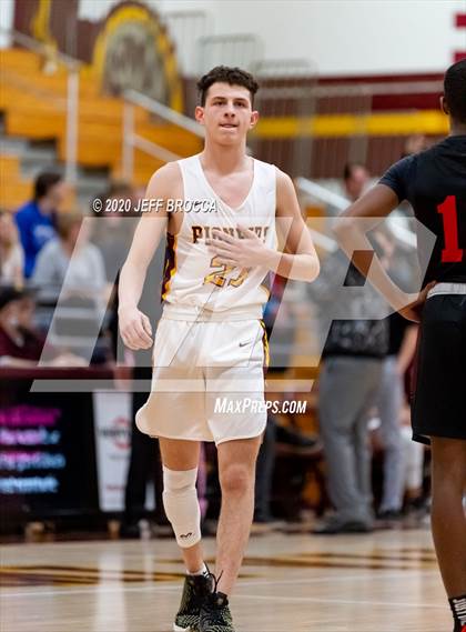 Thumbnail 3 in Valley View @ Simi Valley (CIF SS D3A Playoff 2nd Round) photogallery.